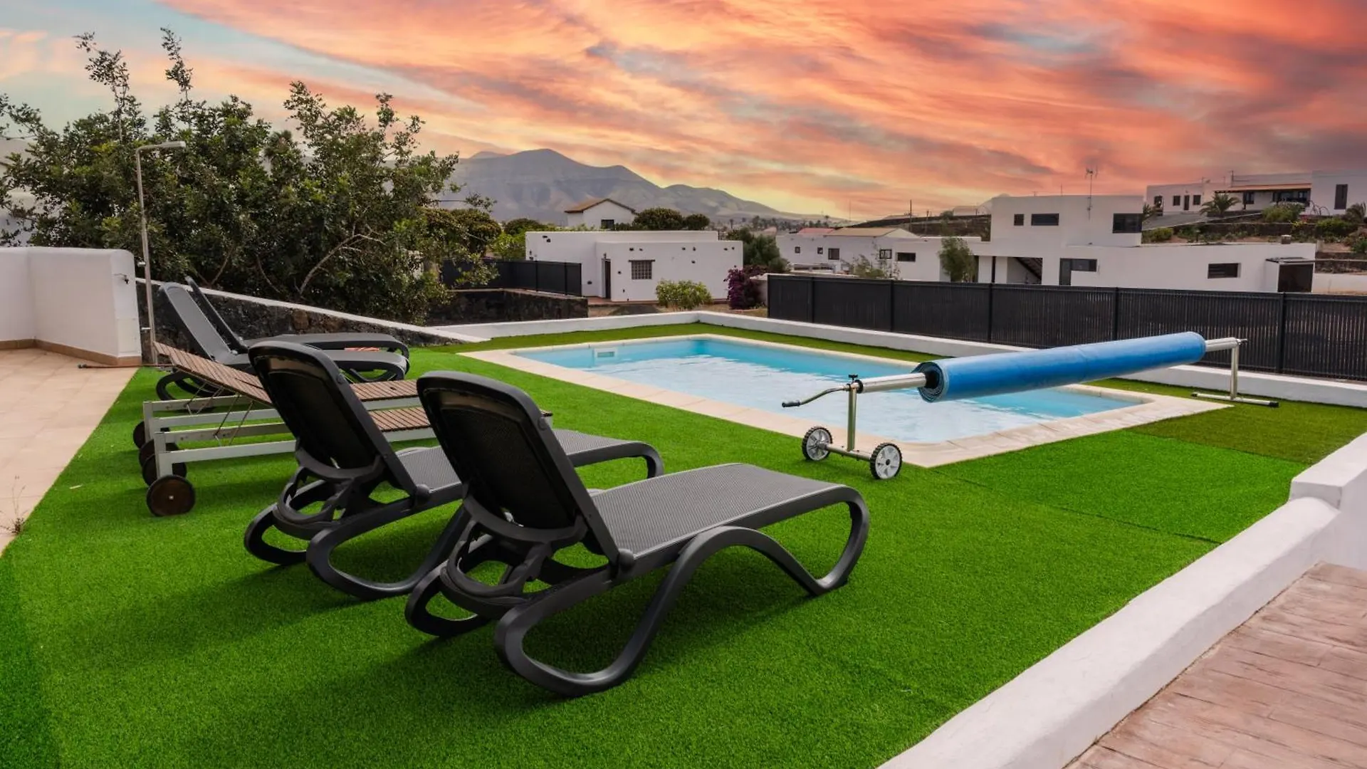 Villa Volcan2 Rural Private Pool La Oliva By Holidays Home contacts