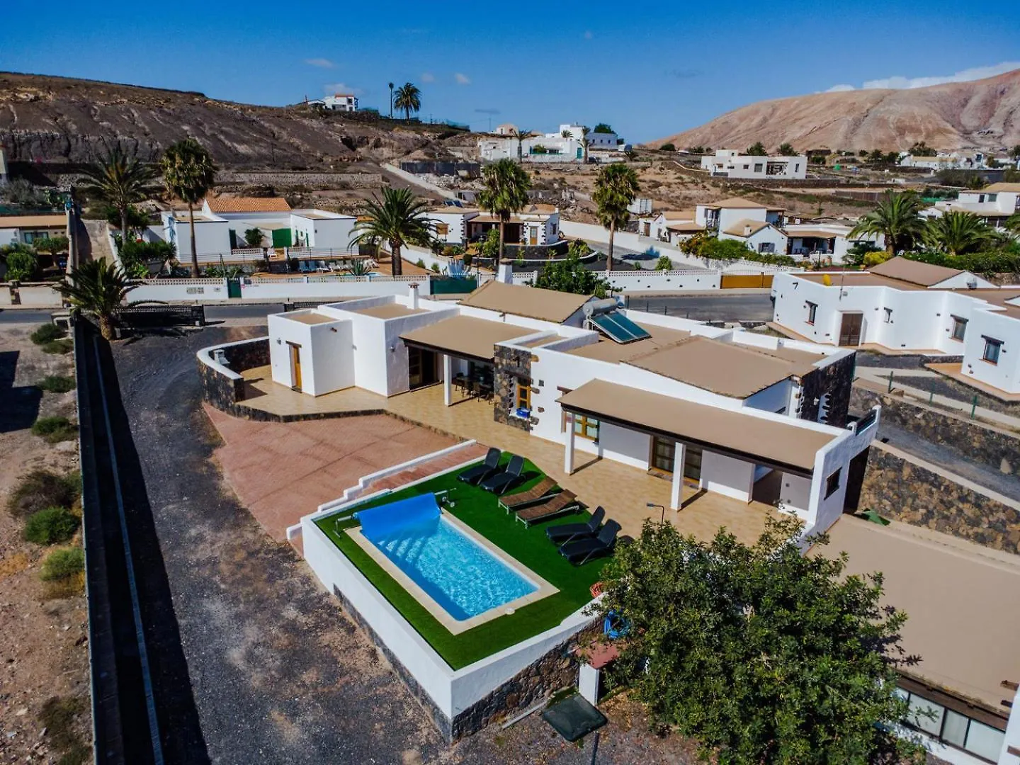 Villa Volcan2 Rural Private Pool La Oliva By Holidays Home